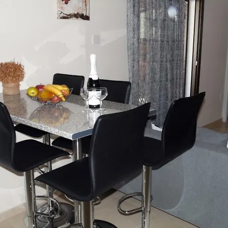 Apartment Nedi